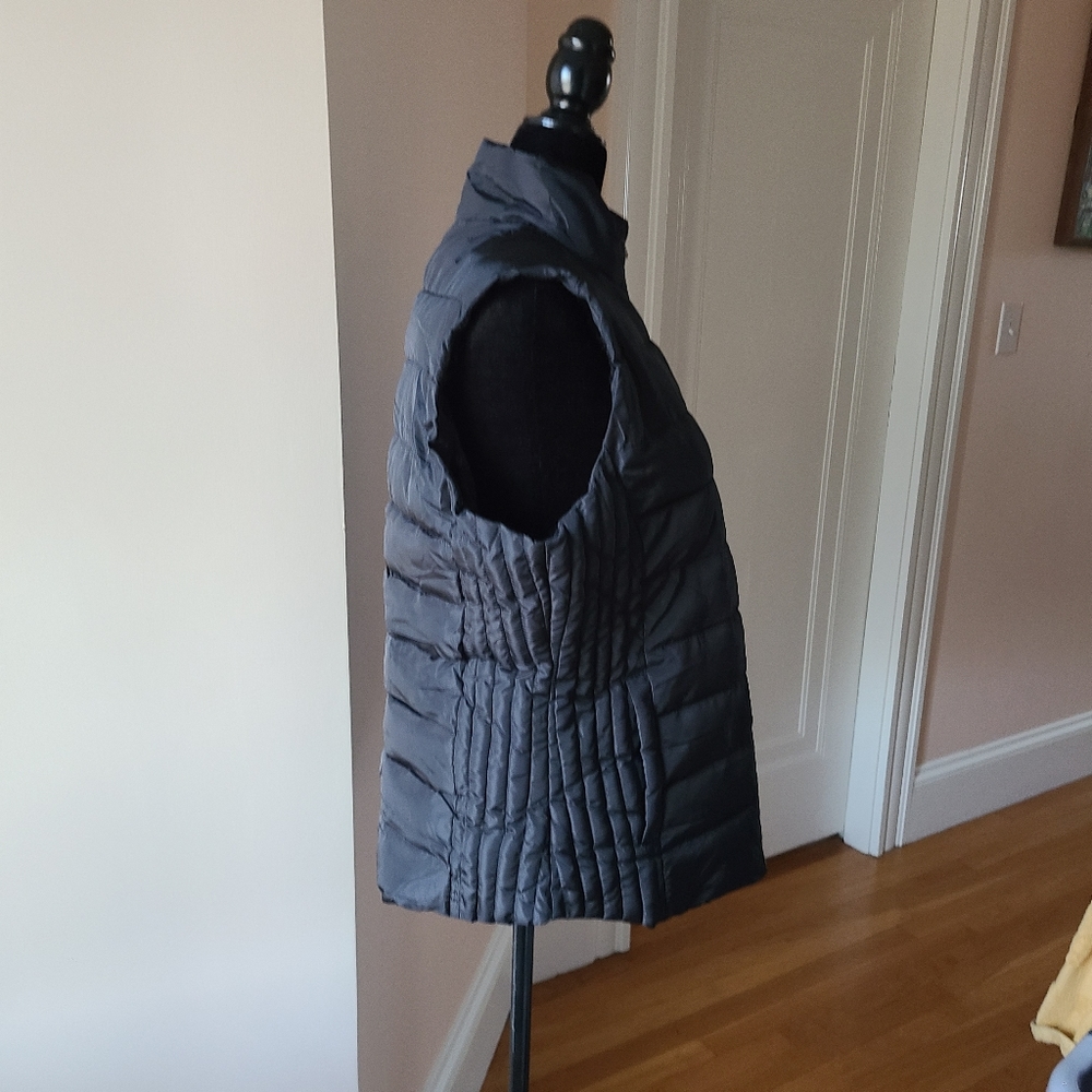 U.S Polo ASSN Women's Cozy Fur Lined Vest - Picture 5 of 14